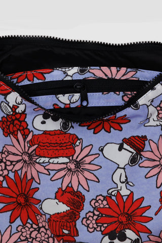 BAGGU Medium Nylon Crescent Bag Floral Snoopy