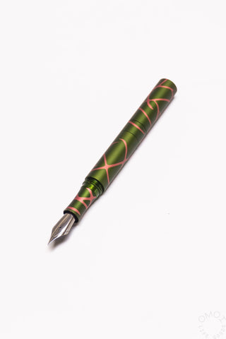 Schon DSGN Anodized Aluminum "Pocket 6" Fountain Pen Green Salmon Splash