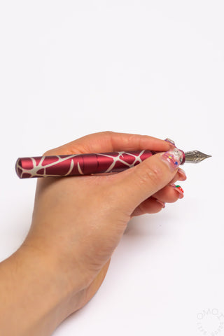 Schon DSGN Anodized Aluminum "Pocket 6" Fountain Pen Red Velvet